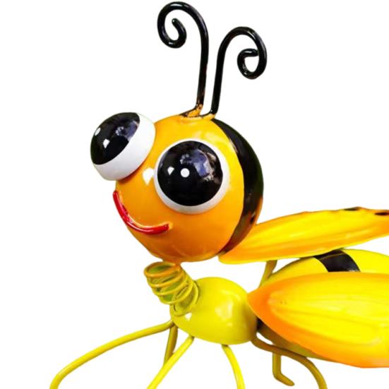 Metal Bee Garden Statue Small Cute Bumble Bee Sculpture Outside Fence Lawn Yard Art Ornament for Garden Backyard Table Wall Decor