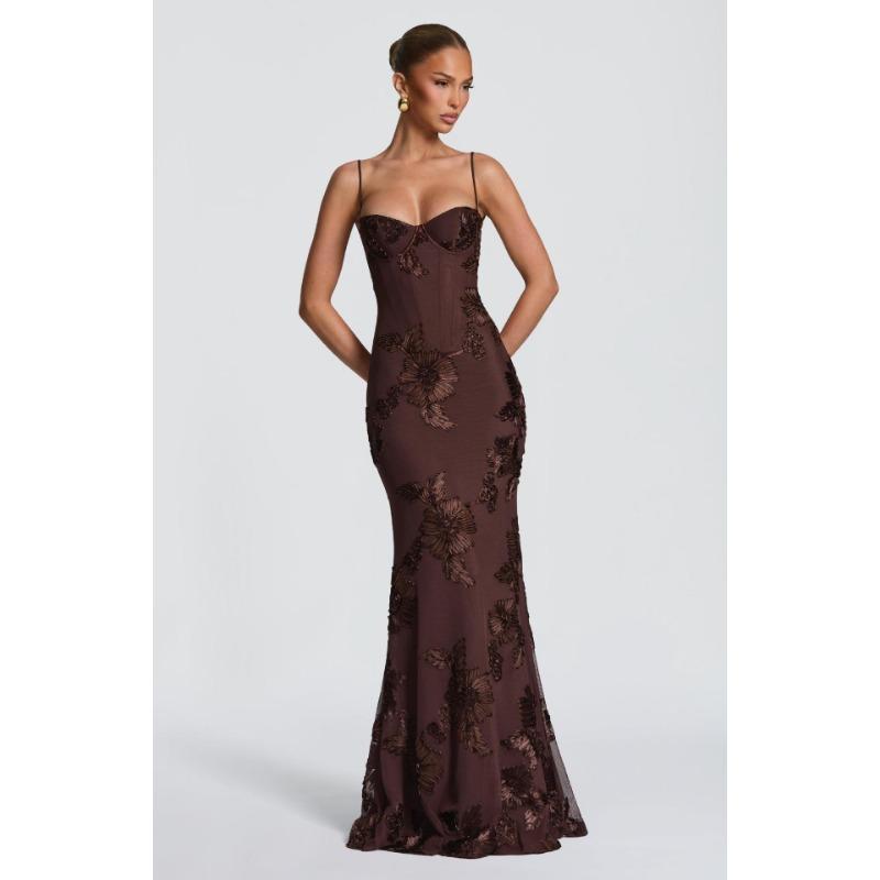 Abito da sera lungo da donna in stile francese, vestibilità aderente, con spalline sottili, schiena scoperta, tinta unita, con decorazione floreale