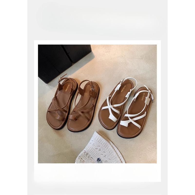 New Style of Sandals Women's Shoes Flat and Versatile Cross-strap Beach Shoes