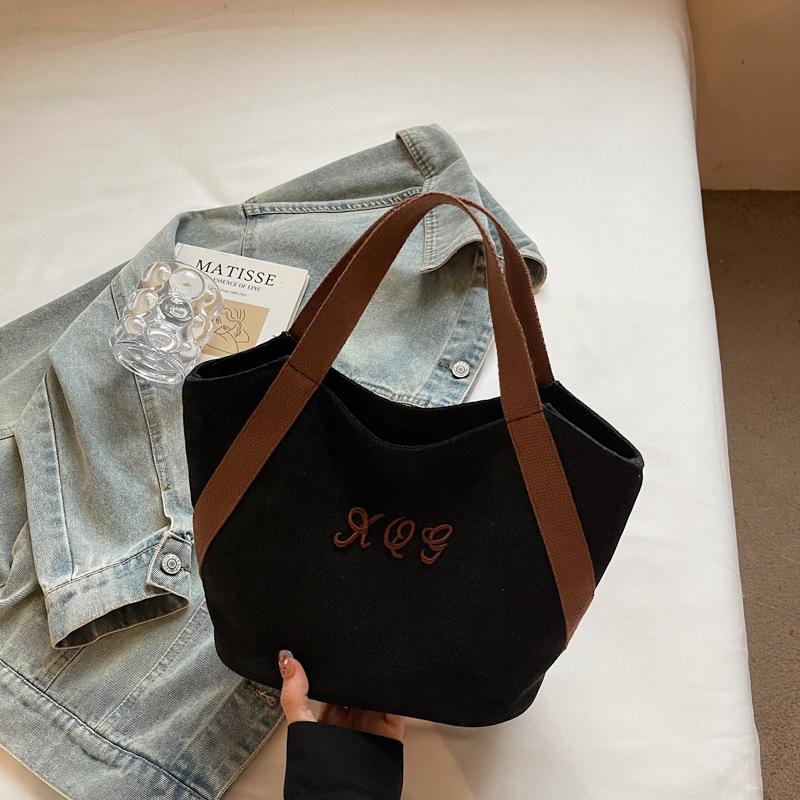 

A Large-capacity, Fashionable and Niche Single-shoulder Bag for Women, A Tote Bag for Female Students Classes