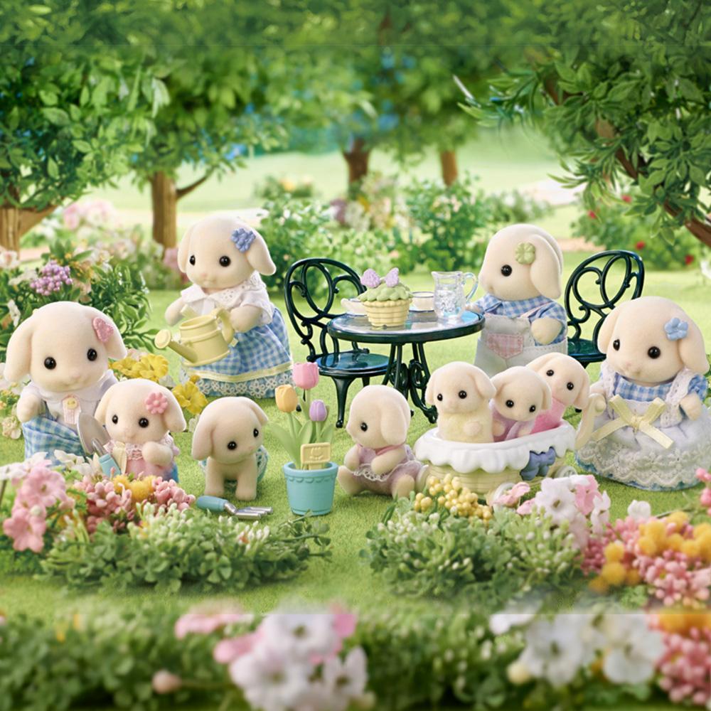 Sylvanian Families Flora Rabbit Family Set