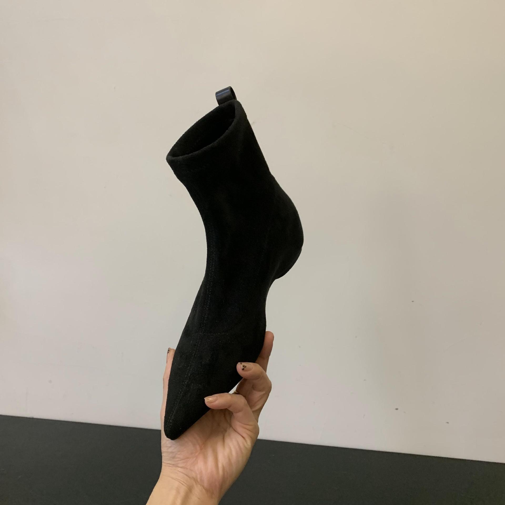 

Майяр! Суперогненные короткие ботинки женские 2025 новые осенне-зимние ретро коричневые замшевые с острым носком на толстом каблуке эластичные тонкие ботинки 40 чёрный