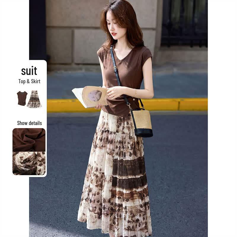 Retro Resort V-neck Sleeveless Top & Floral Skirt Set M