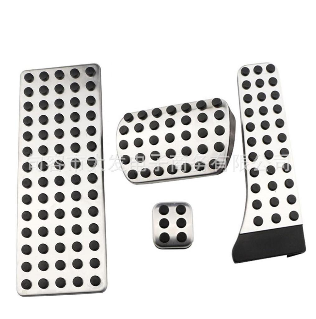 Mercedes-Benz C, E, GLK, GLC, S, SL, CLS Class Pedal Modifier for Accelerator and Brake Rest Area