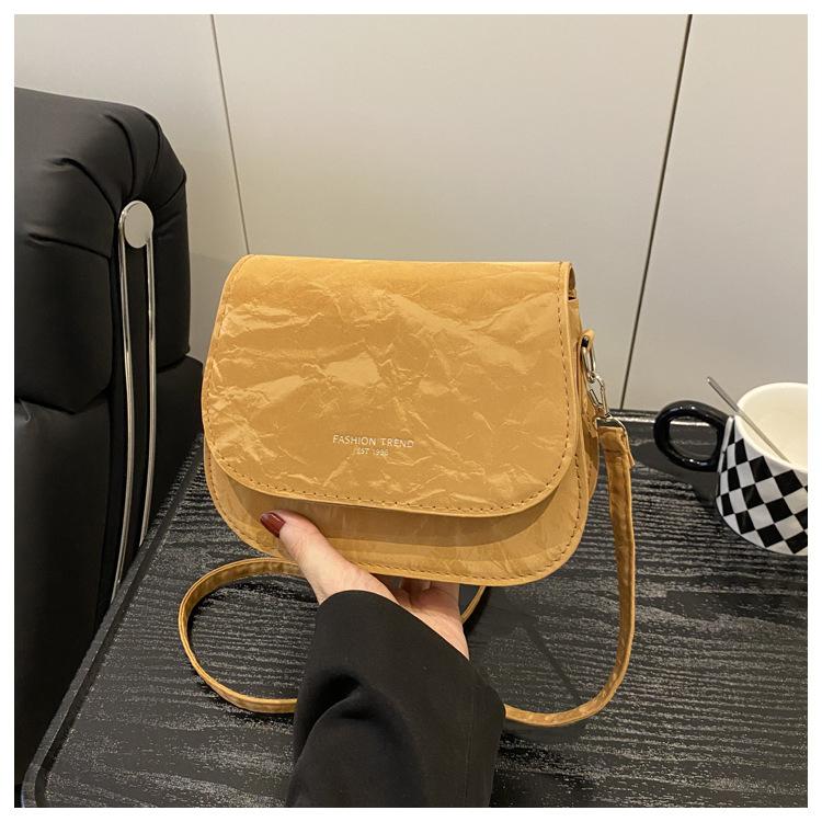 

Весна популярная новая мода большая вместимость досуг свежий тренд однотонная сумка через плечо маленькая квадратная сумка