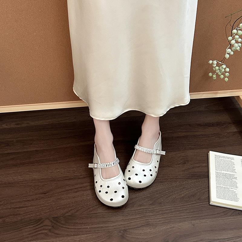 Rhinestone fairy skirt bag head sandals summer fashion wear niche design sense hollow buckle empty single shoes