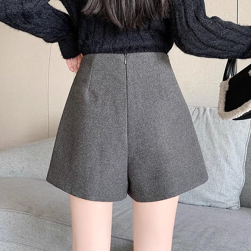 Woolen Grey Wide-Leg High-Waisted Plus-Size Shorts for Women - Autumn/Winter 2025 Collection