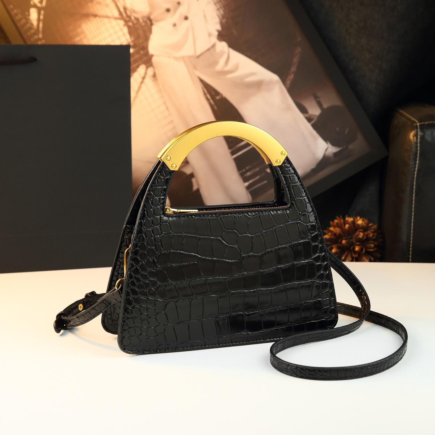 Retro Shiny Leather Trapezoidal Bag чёрный
