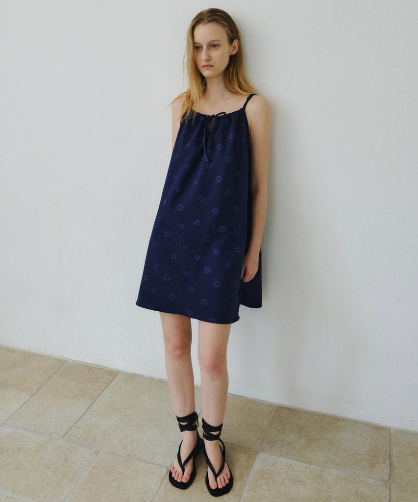 Mais Floral Daisy Seersucker Mini Dress / Navy