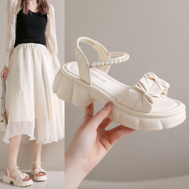 Muffin Platform Sandals Women's Summer Wear 2025 New Pearl Fashion Fairy Style Flat Bottom Gentle Style Roman Shoes