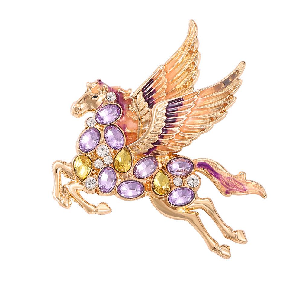 High-end exquisite and colorful Pegasus brooch, high-end sense of light luxury, niche fashion versatile corsage pin, clothes and accessories
