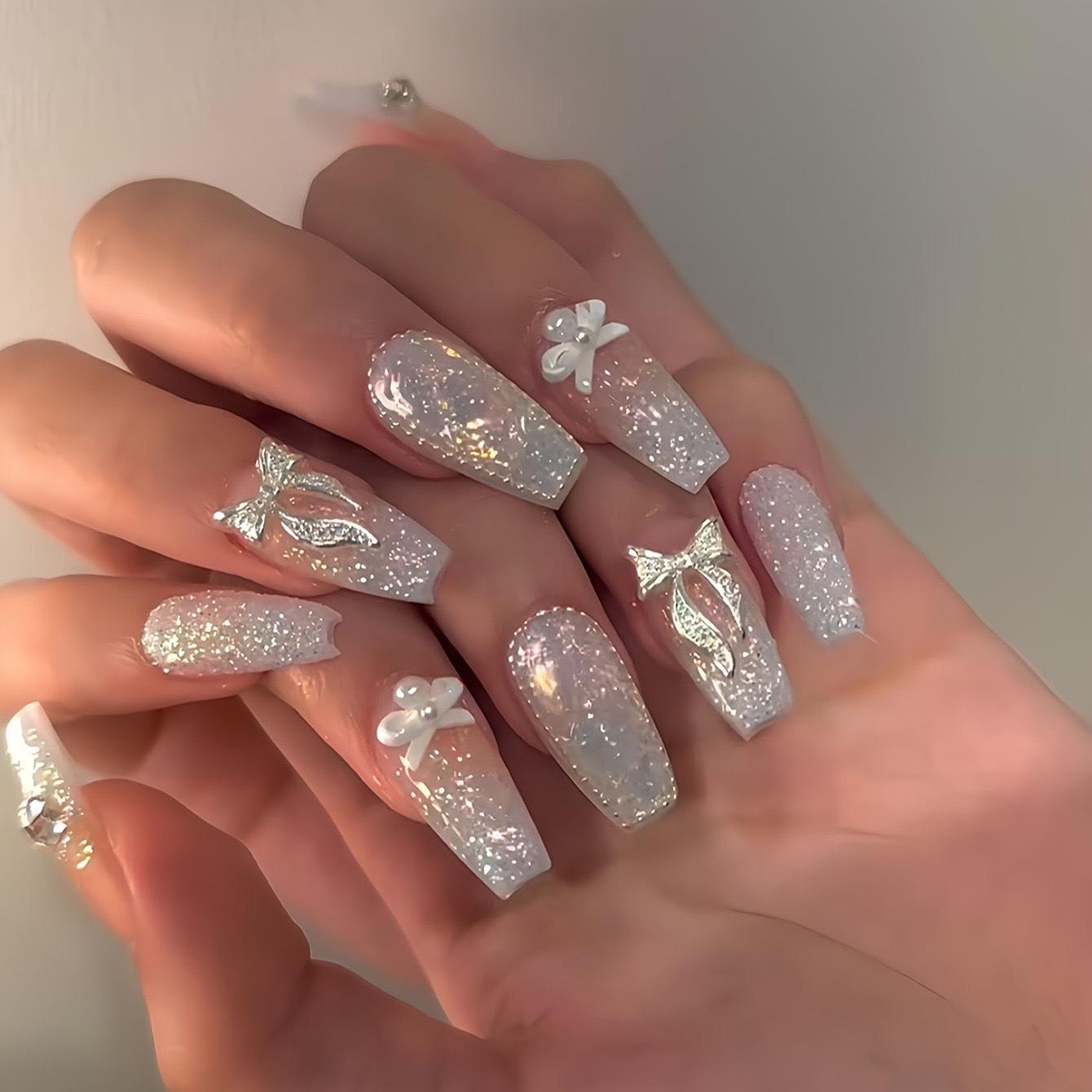 

Ballet-Style White Bow Press-On Nails - Removable & Stylish False Nails
