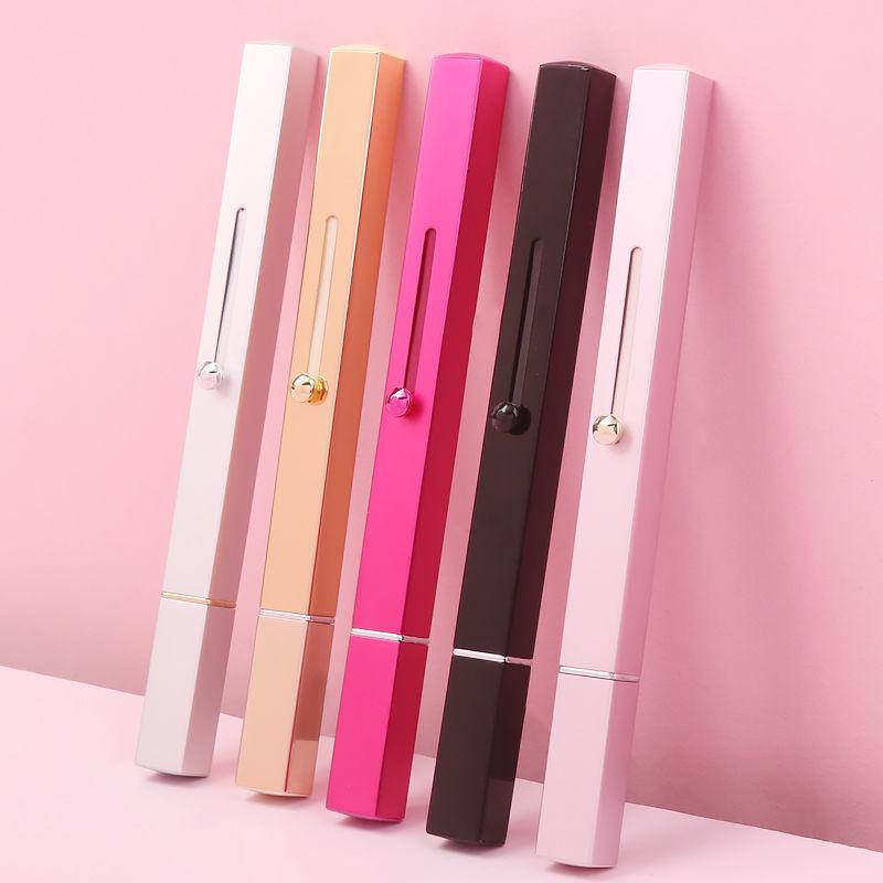 Portable Double-Ended Retractable Lip Brush with Lid for Lipstick & Lip Liner Application