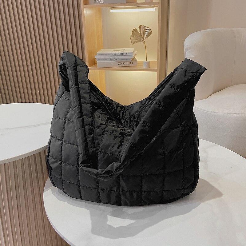 

Lattice Large Armpit Bag 2026 Winter New High Quality Fabric Women s Designer Handbag Vintage High Capacity Shoulder Bags 40 X 11 X 35 CM чёрный