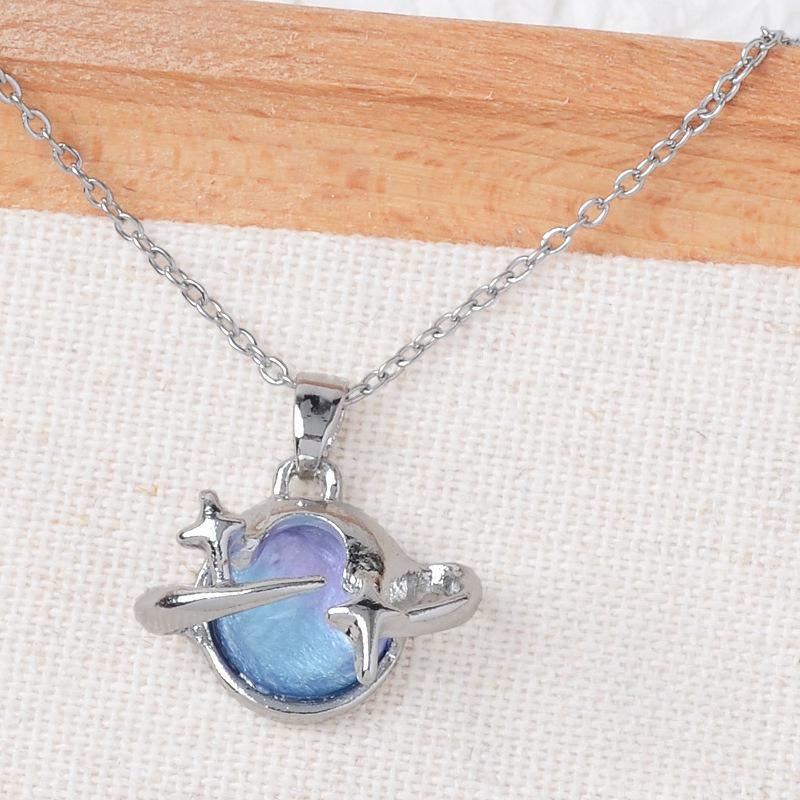 Cute Blue Jellyfish Ocean Pendant Necklace Suitable for Women's Unique Aesthetic Charm, Retro Jewelry Accessory Creativity