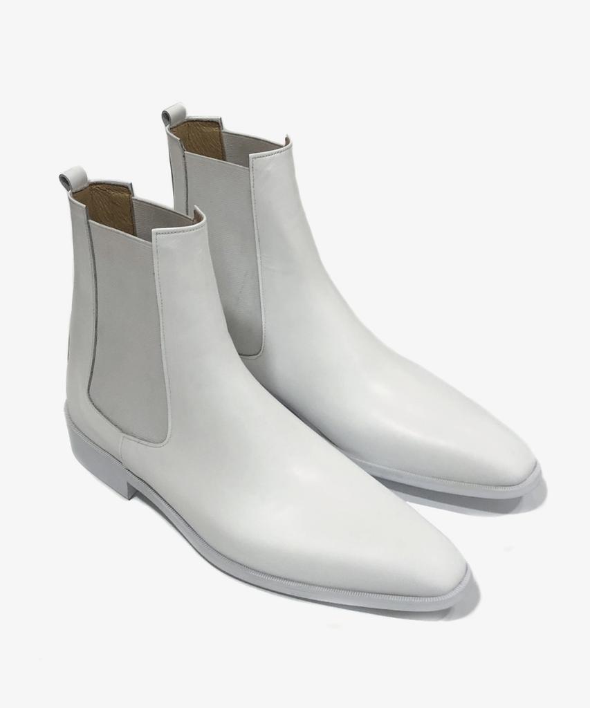Joenshoe Classic Noir Chelsea Boots All White