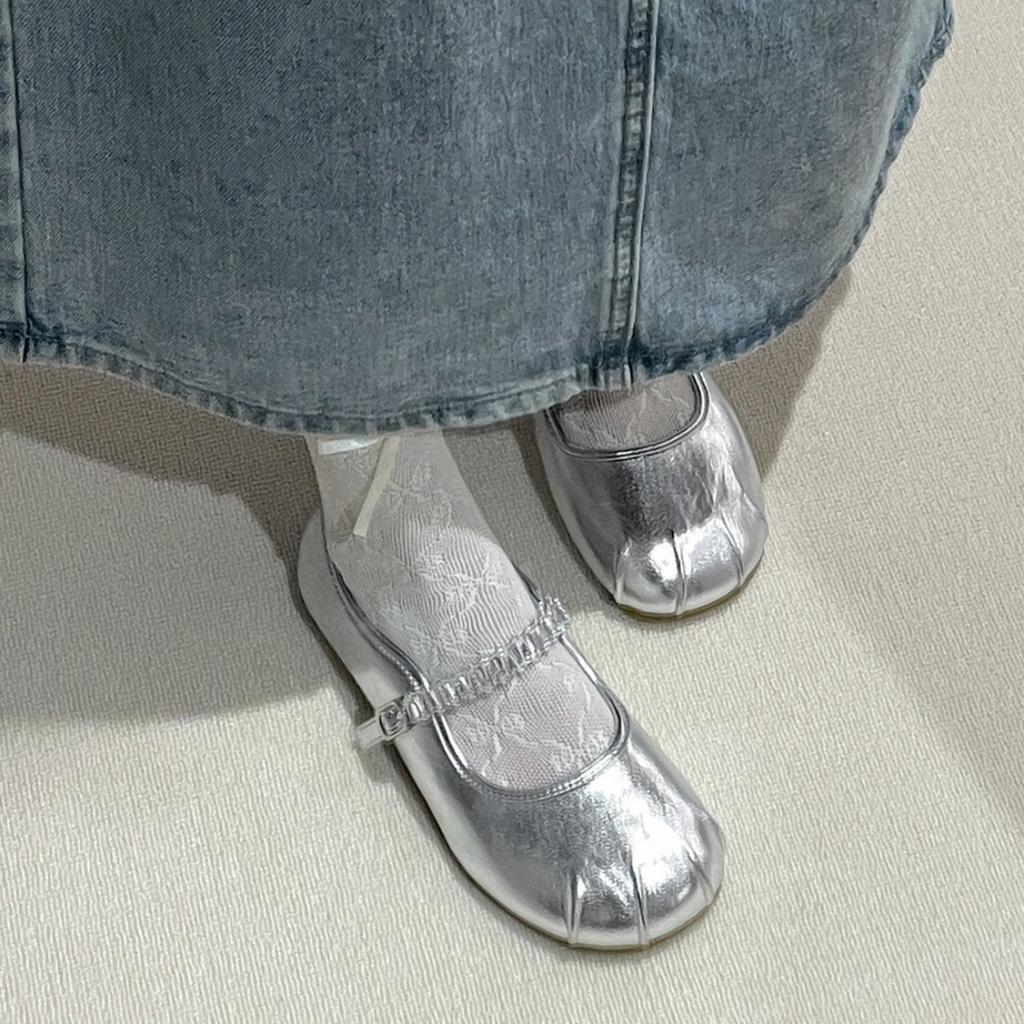 Popular silver retro inner height increase flat bottom shallow mouth single shoes women's summer 2025 new versatile skirt Mary Jane shoes