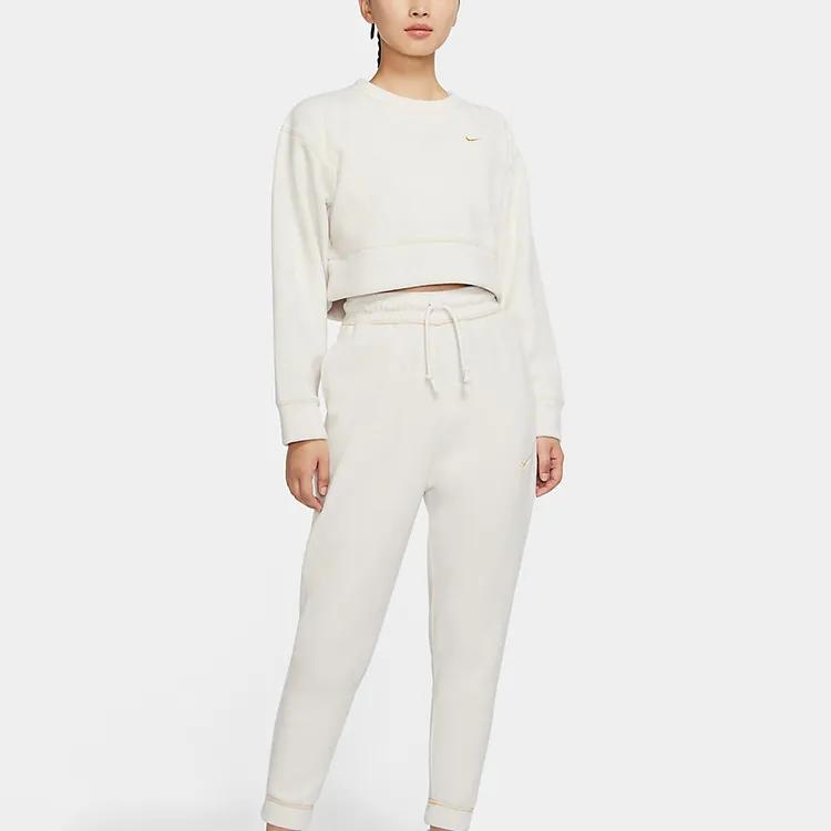 Nike Sweatshirts Women's Gold Crew Neck Moderate Regular (Unisex) Sweatshirts CU6094 104