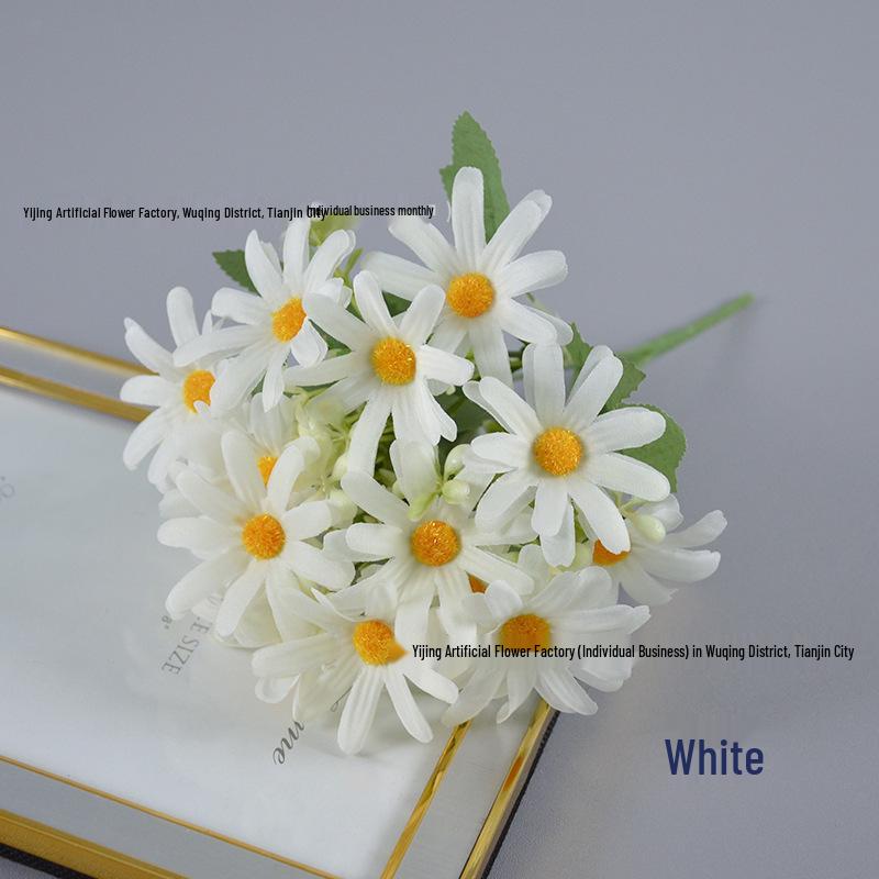 Silk Persian Chrysanthemum & Daisy Bouquet - Decorative Faux Flowers for Photography & Events белый