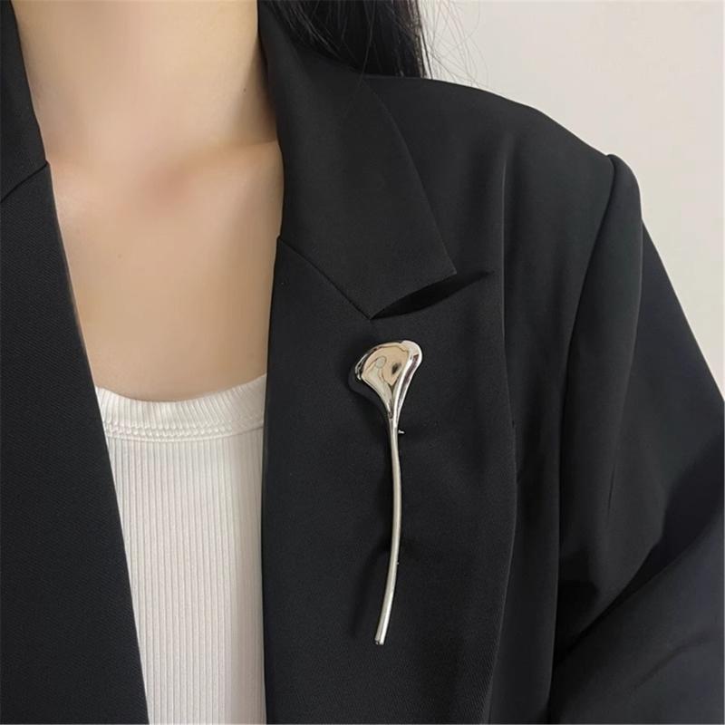 Glossy Leaf Fashion Brooch Sturdy Alloy Corsage Pin Portable Jewelry Gift for Women Social Event