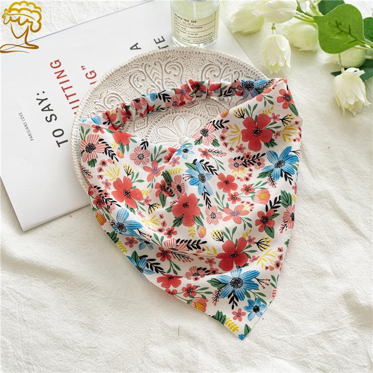 European & American Floral Triangular Scarf: Women's Elastic Hair Accessory
