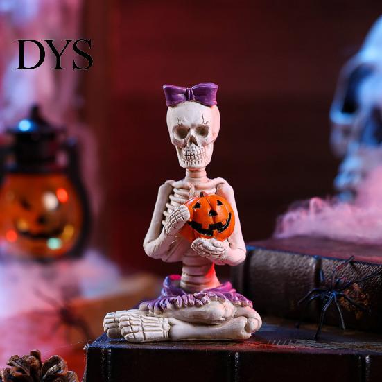 Embracing Pumpkin Skeleton Statue 2Pcs/Set Couple Statues, with Figurines, Men Resin Ornaments Women for Halloween Table Mantel Shelf Decoration