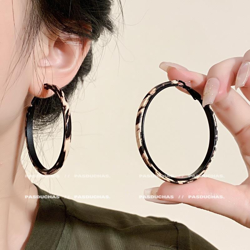 Leopard Print Oversized Circle Hoop Earrings Retro Fashion Hypoallergenic Ear Accessories for Cocktail Party