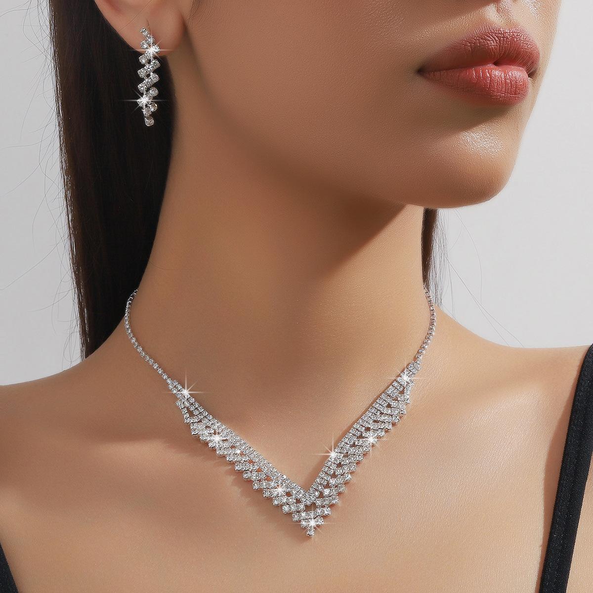 

Pieces of Wedding Season Women s Claw Chain Series Earrings, Necklaces, Bracelets, Jewelry Sets, Banquet and Holiday