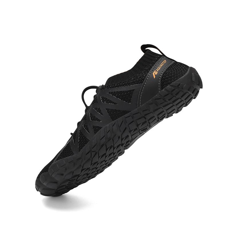 Fashion Quick Drying Beach Water Shoes Unisex Swimming Aqua Slippers Seaside Barefoot Surfing Upstream Sneakers Women Men Light Sandals