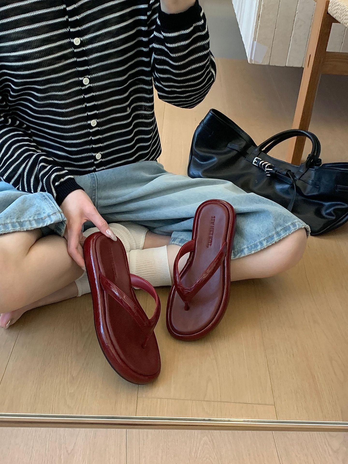 Women s Round Toe Flat Summer Outdoor Wear Slippers - Perfect for Daily Wear 35