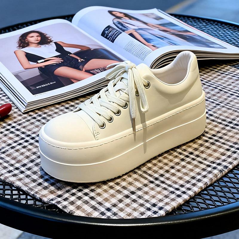 

Женские новые весенне-осенние туфли на толстой подошве, увеличивающие рост, маленькие универсальные туфли-хлебушки, высокие кеды с большой головой 40 бежевый