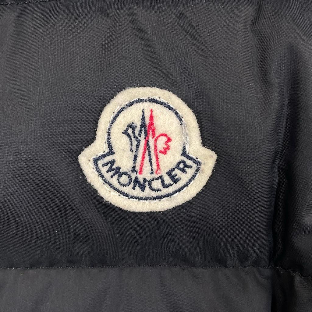 MONCLER (0) WOMEN Down vest black Authentic Model Z6HB021