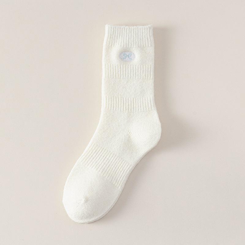 

Female Autumn and Winter New Thick Warm Embroidered Bow Wool Tube Socks 1 pair молоко, білий колір
