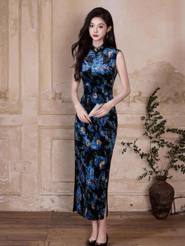Autumn Retro Velvet Sleeveless Cheongsam Dress: Republic Era-Inspired, High-End Slimming Style