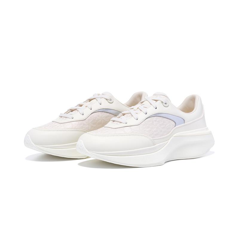 Li-Ning 1990 Sports Fashion Comfortable Shock Absorbing Height Increasing Low Top Casual Shoes Women Casual Shoes White ALFV008-2