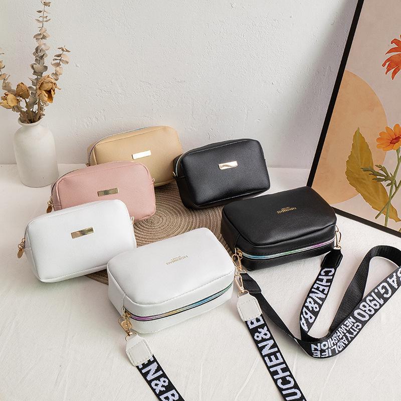 

«Женская маленькая квадратная сумка через плечо весна-лето 2022 г. — контрастный дизайн с буквами» Khaki хаки