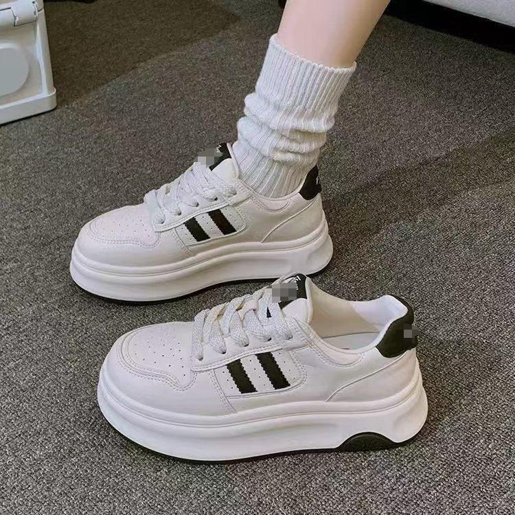 Muffin Thick-soled Velvet Little White Shoes Women's Autumn and Winter New Soft-soled Women's Shoes Versatile Sports and Leisure Board Shoes