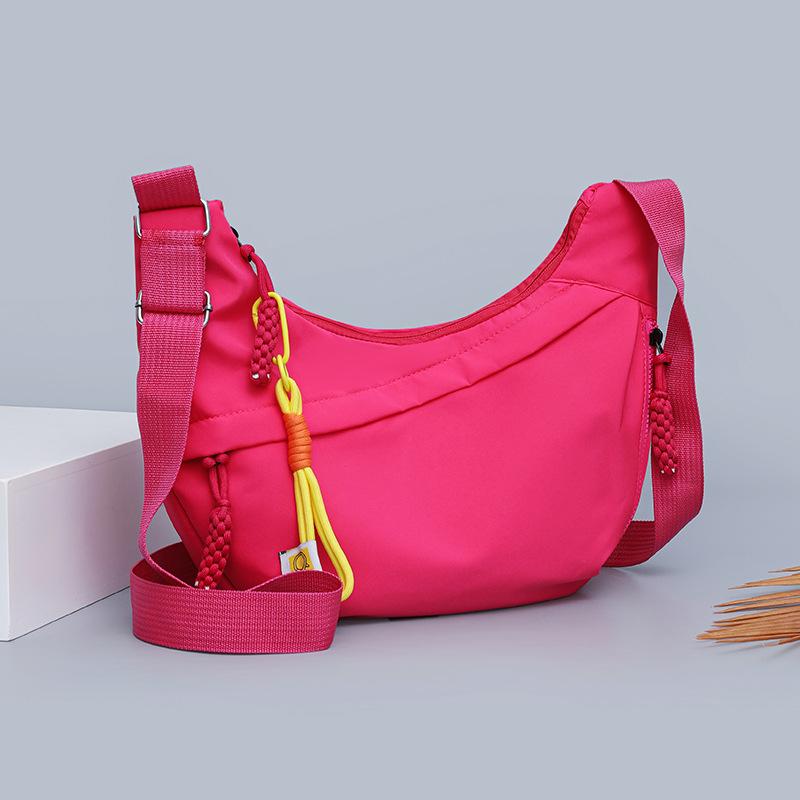 

Универсальная сумка-мессенджер женская для поездок на работу водонепроницаемая сумка-пельмень новая повседневная спортивная сумка на плечо розы красного