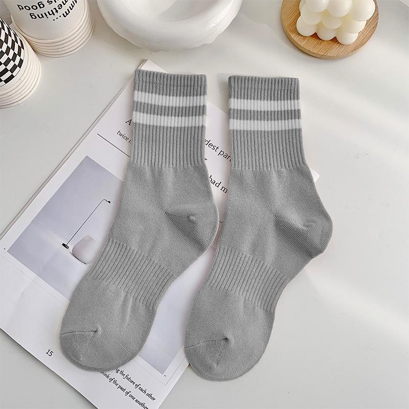 Women's Mid-Calf Two-Bar Stripe Pure Cotton Socks, Odor-Resistant, Anti-Pilling, Versatile for Sports and Casual Wear.