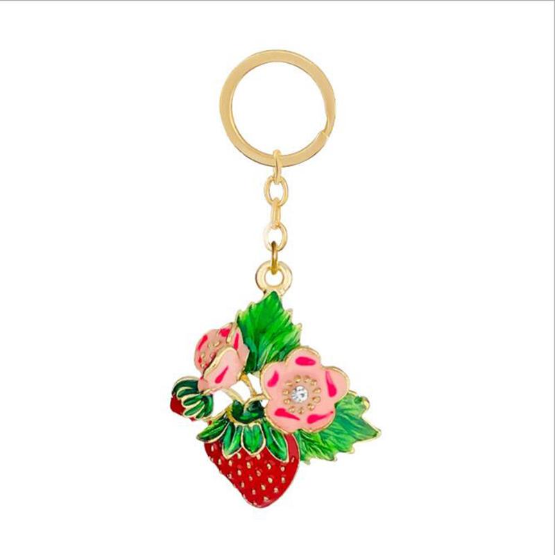 Simple Alloy Jewelry Color Fruit Strawberry Shape Keychain Pendant Decoration Fashion Ladies Bag Accessories Jewelry Gifts