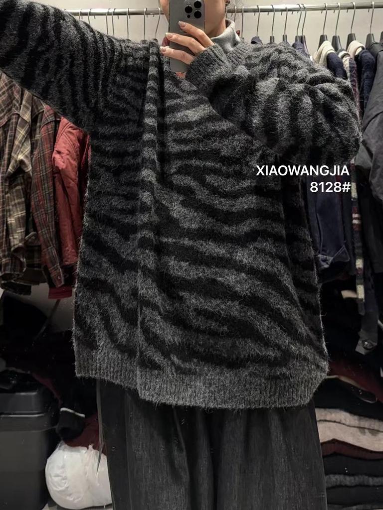 Xiao Wang's 8128 Winter Zebra Print Crew Neck Plus Size Knitted Sweater
