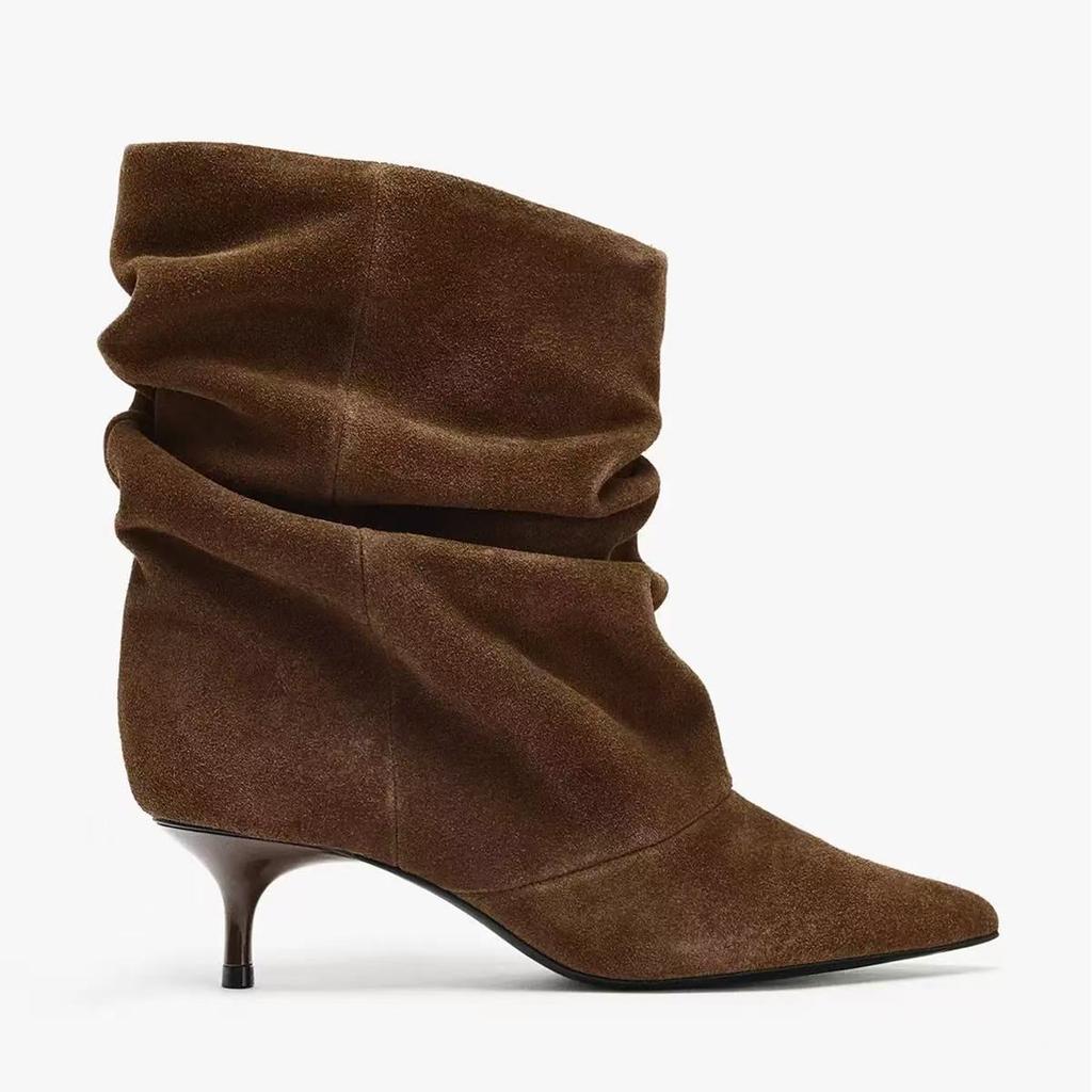 Long-term spot 2025 autumn new pleated stacking boots women's pointed head medium heel short boots European and American suede boots