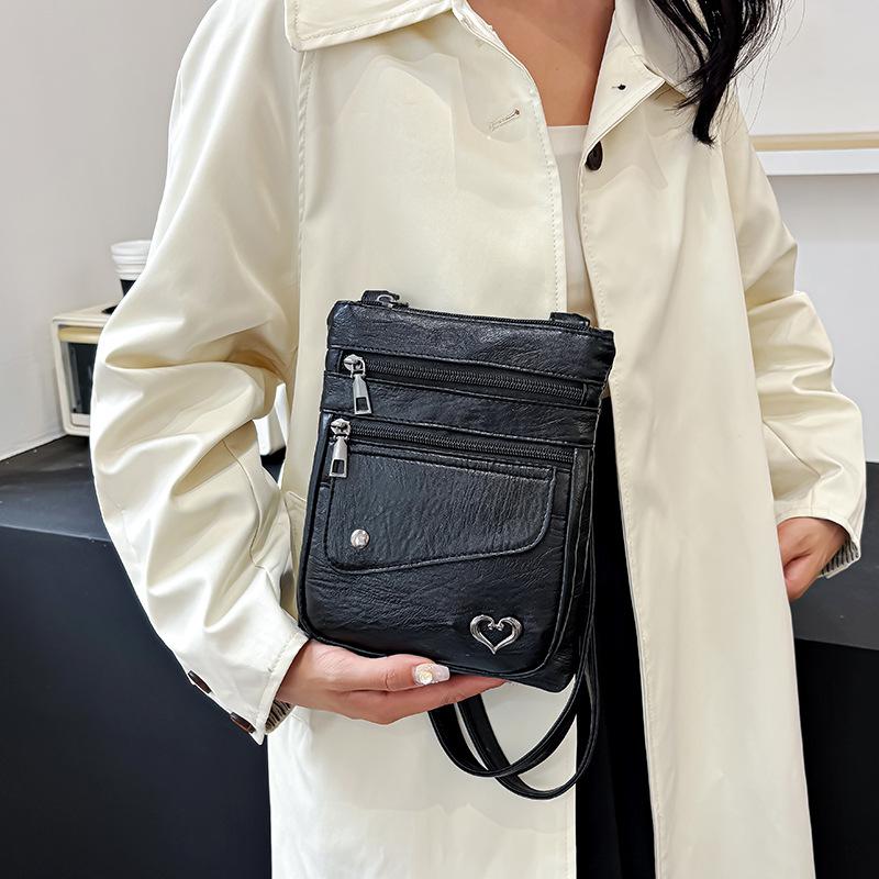 2025 new single shoulder high sense fashion versatile tote bag women's bag retro commuter bag messenger small square bag