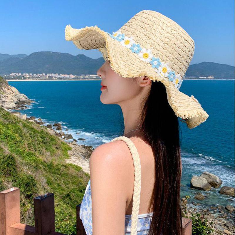 New Summer Lace Beach Hat/Straw Hat For Women Summer Rolled Brim Seaside Hollow Raffia Sun Hat Wide Brim