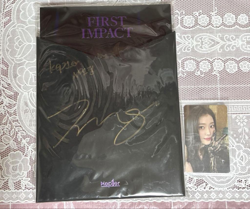 [USED] Kep1er Xiao Ting autographed CD trading card