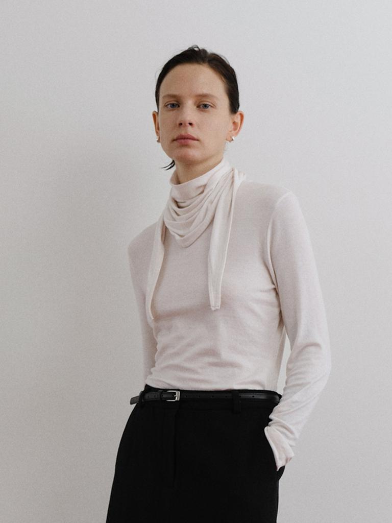TEXT ROOM Scarf Wool Turtleneck Top_Ivory