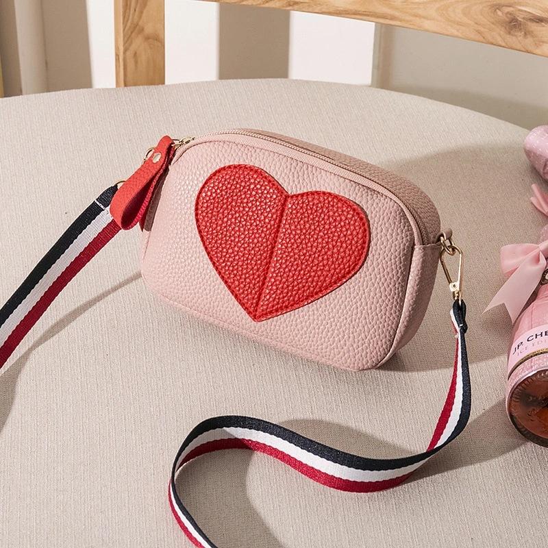 

Women s shoulder bag autumn new ribbon heart-shaped contrasting pillow bag fashion mobile phone bag gift small bag розовый