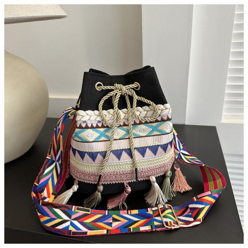 Bags A few women's bucket bags New shoulder bags Fashion trend Su messenger bags