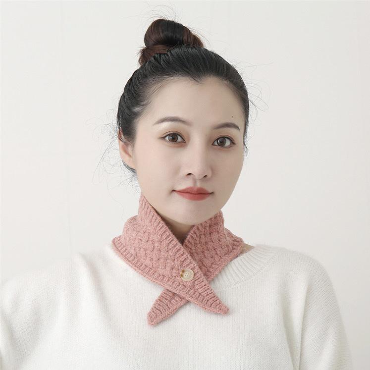

Жіночий в язаний вовняний снуд у корейському стилі - Теплий шарф-манишка на ґудзиках