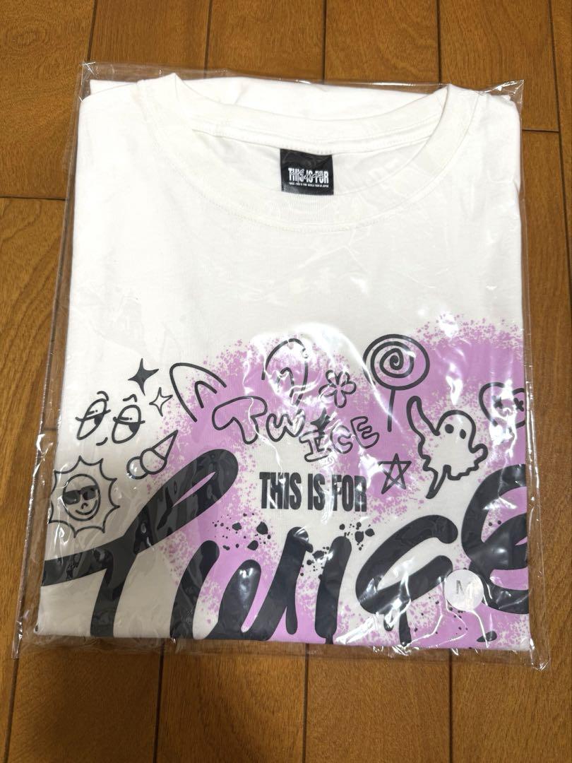 

[USED] TWICE T-shirt, size M